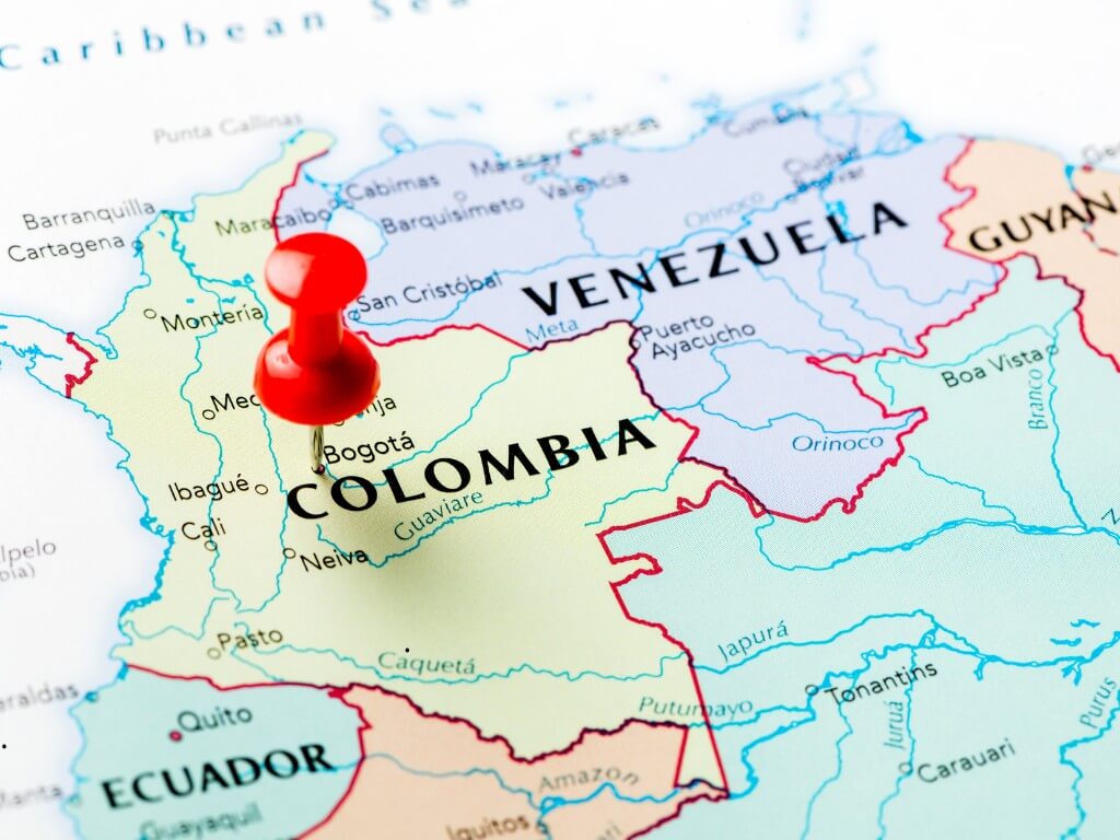 En un mundo donde las dinámicas comerciales y tecnológicas entre grandes potencias Colombia enfrenta desafíos y oportunidades.