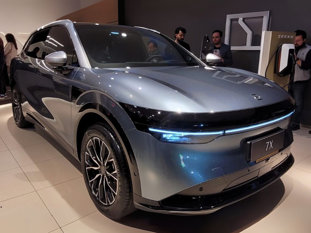 Medellín se erige como el epicentro de la movilidad eléctrica en Colombia, marcando el paso hacia un futuro de transporte sostenible.