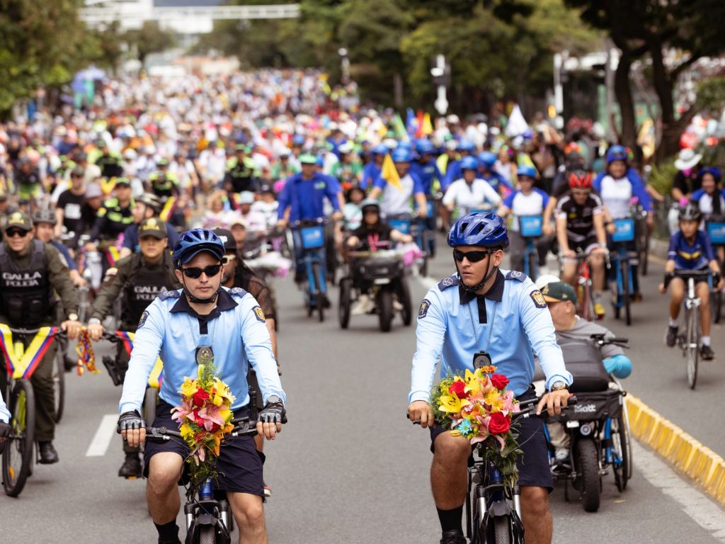 La Feria a Ritmo de Bicicleta, el evento de la Feria de las Flores, que transformó las calles de Medellín en un desfile de color.