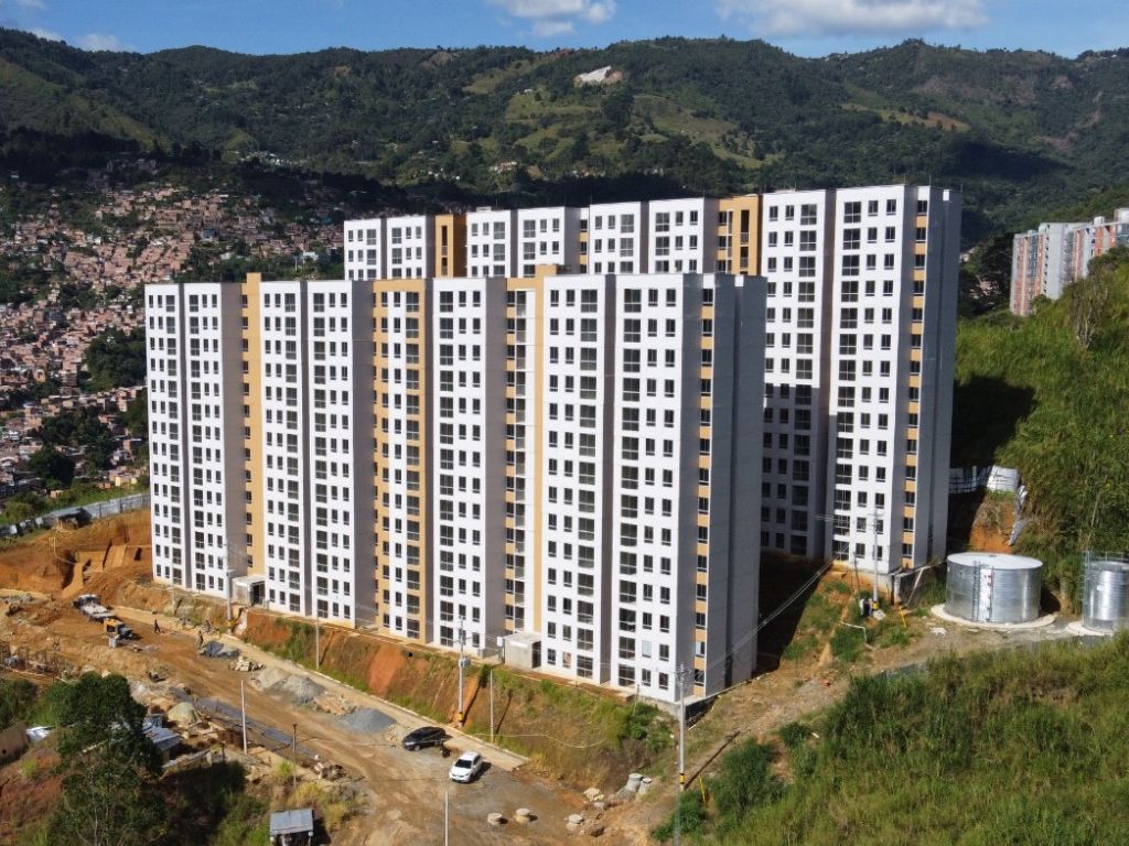 Medellín registró la venta de 2.208 unidades de vivienda nueva, un incremento del 37% frente al mismo periodo de 2024.