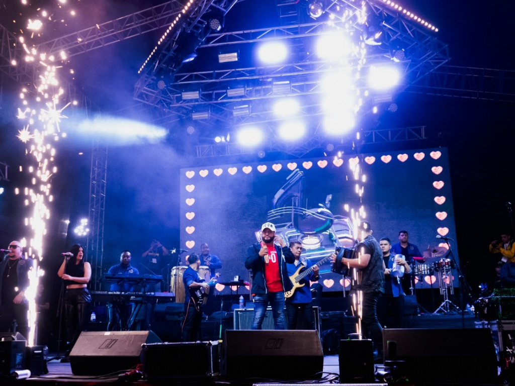 Foto: Alcaldía de Bello. Las Fiestas del Cerro Quitasol inician este fin de semana su edición 2025 con una explosión de color, sabor y comunidad.