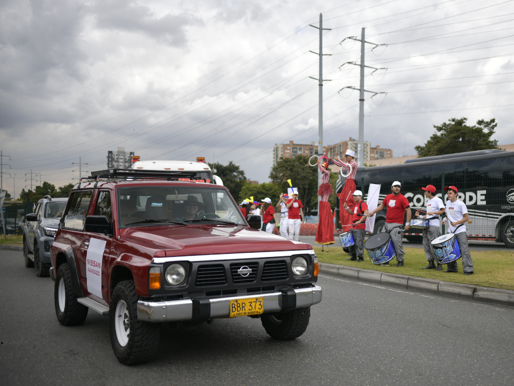 Foto: Nissan. Nissan celebra sus 65 años en Colombia con la “Ruta 65”, una caravana que no solo evoca el pasado, sino que acelera hacia un futuro.
