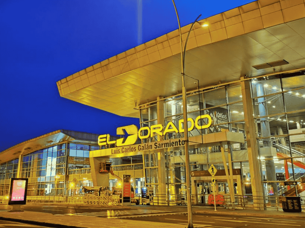 Foto: Opain. El Dorado de Bogotá ha alcanzado el puesto 16 en el ranking global de los aeropuertos mejor conectados, según el informe Megahubs 2025.