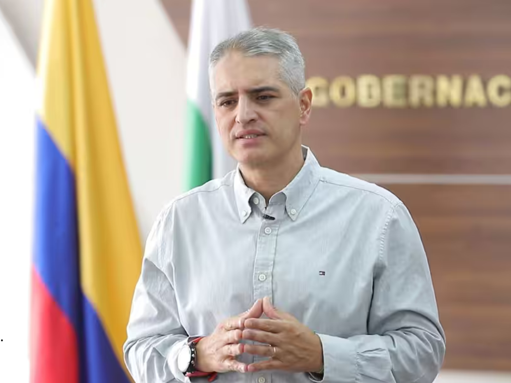 En la imagen aparece el Gobernador de Antioquia Andrés Julián Rendón
