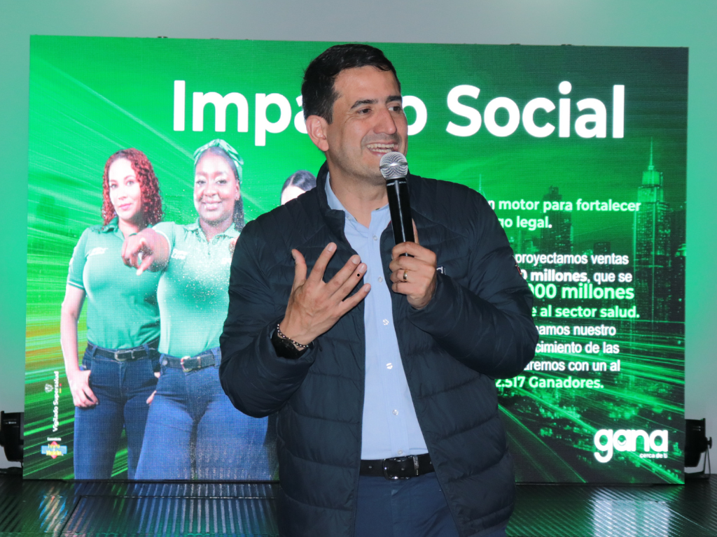 En la imagen aparece Juan Guillermo Cataño Bedoya, vicepresidente Comercial y de Marketing del Grupo Réditos.