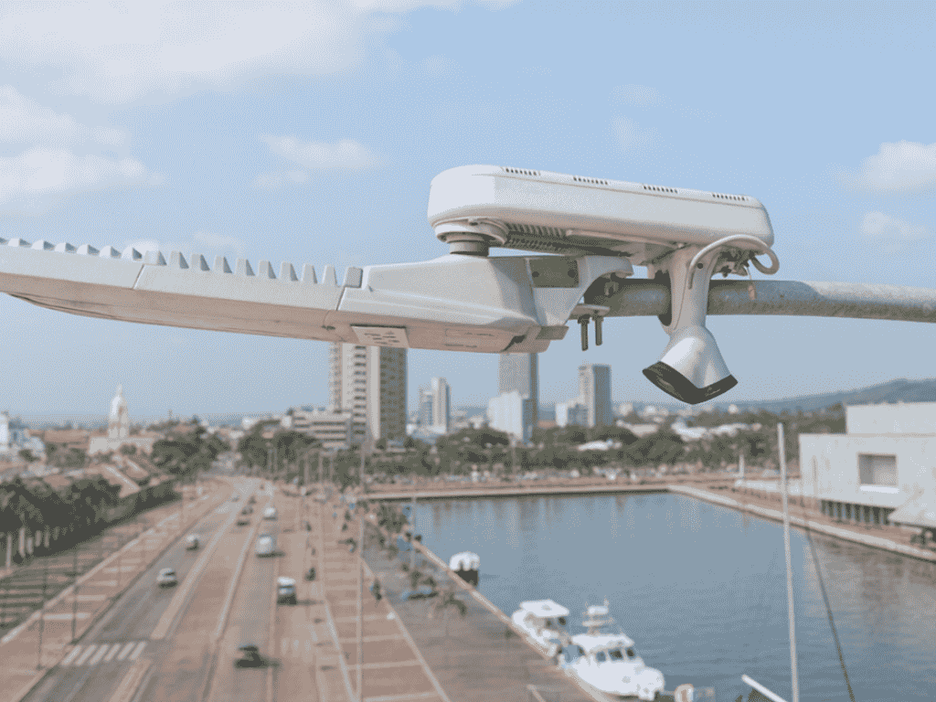 Foto: EPM- Cartagena, en alianza con EPM, inició la segunda fase del piloto de alumbrado público con IA para monitoreo de movilidad, seguridad y aire.