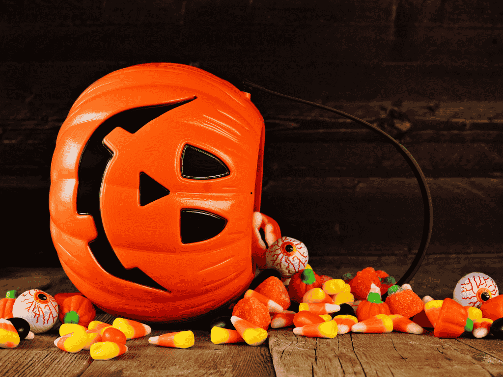 Foto: Canva. El 73% de los colombianos planea celebrar Halloween este viernes 31 de octubre, con un enfoque familiar que incluye disfraces para el 40%.