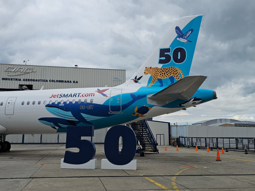 Foto: Cortesía. La aerolínea ultra low cost JetSmart celebró la incorporación de su aeronave número 50, 50 millones de pasajeros y 50 destinos.
