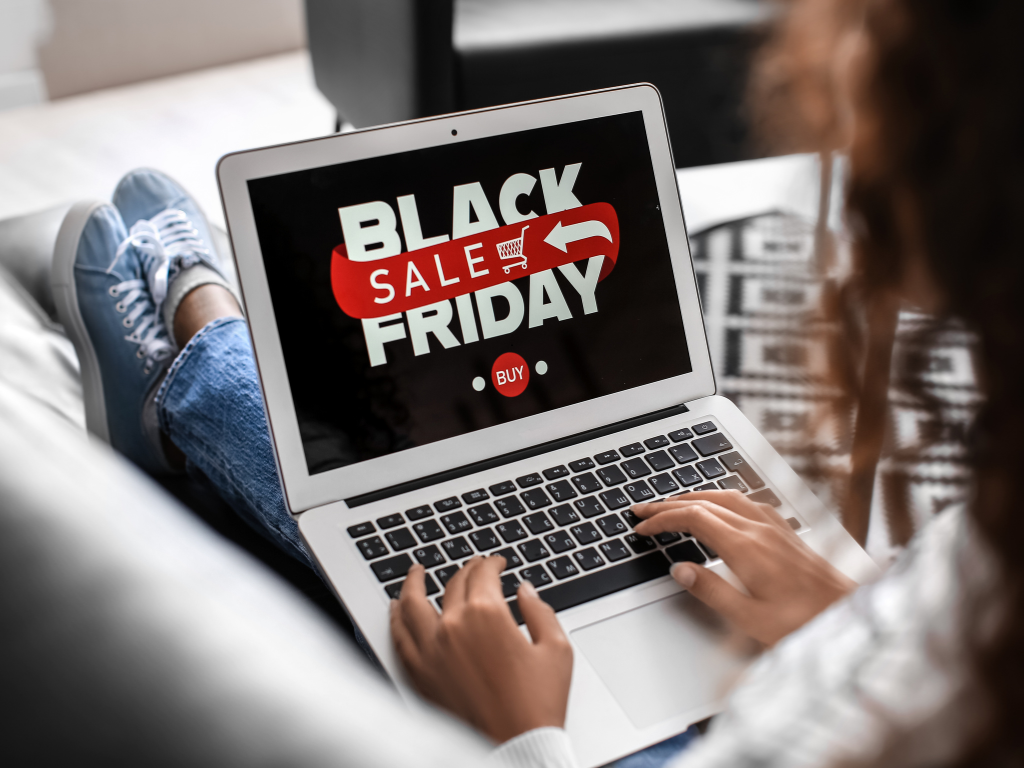 Foto: Canva. El Black Friday del 28 de noviembre de 2025 marca el inicio de la temporada de compras navideñas en Colombia.