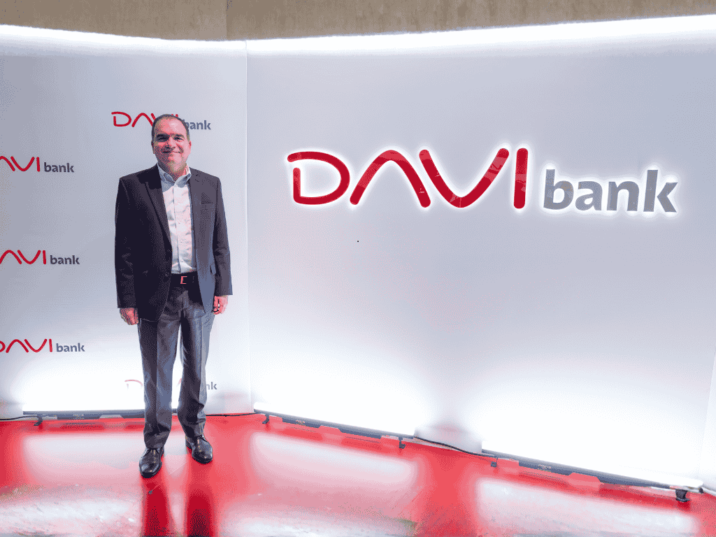 Foto: Canva. Davivienda Group pasa a operar con dos marcas bancarias distintas y complementarias: el tradicional Davivienda y el recién nacido DAVIbank.