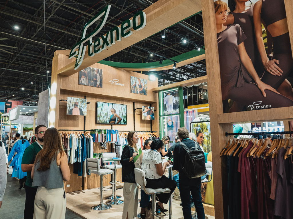 Foto: Texneo. Texneo, presente en Colombiatex de las Américas en Medellín, ha trazado una hoja de ruta que prioriza la reconversión tecnológica.