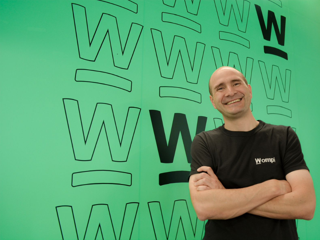 En la imagen aparece Alejandro Toro, CEO de Wompi.