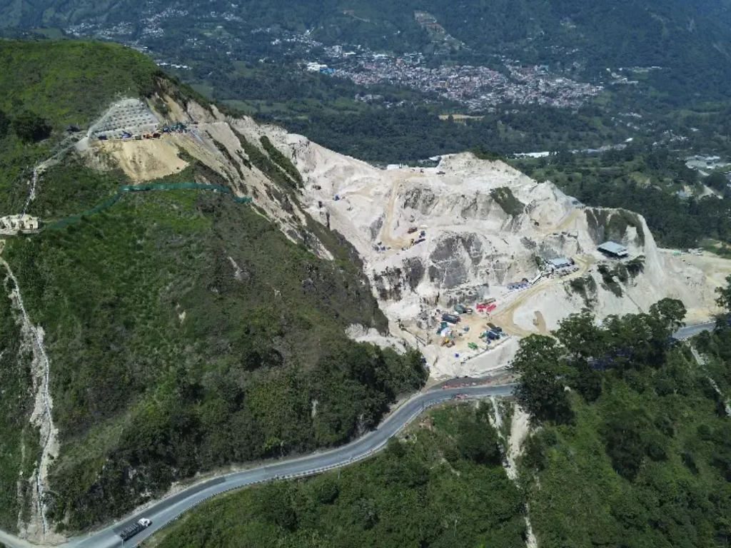 Foto: ANI. La ANI invierte $140.000 millones en obras de movilidad en Amagá, Antioquia. Esta es la situación actual del cierre vial en Areneras.
