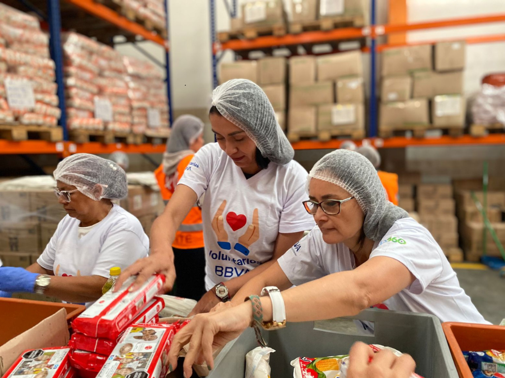 Foto: BBVA. El banco BBVA se une a la atención de la emergencia climática beneficiando a más de 13.000 familias en la Costa Caribe.