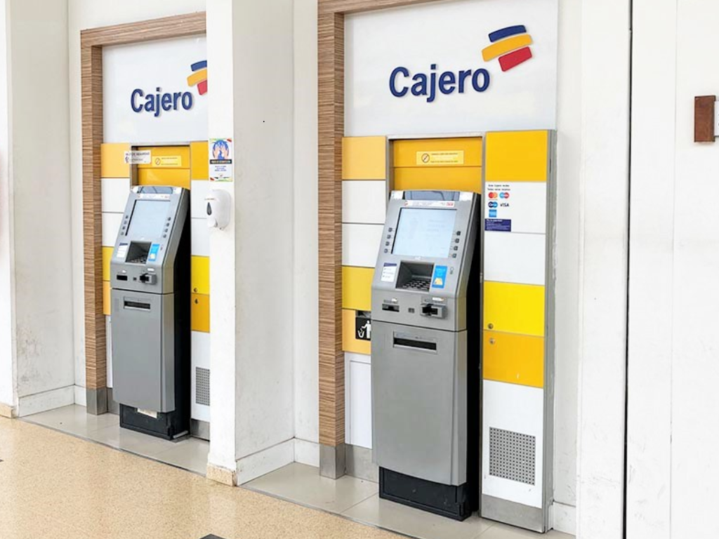 Foto: Bancolombia. Bancolombia confirma servicios afectados este lunes. Conozca las alternativas para retirar dinero y hacer transferencias mientras la falla.