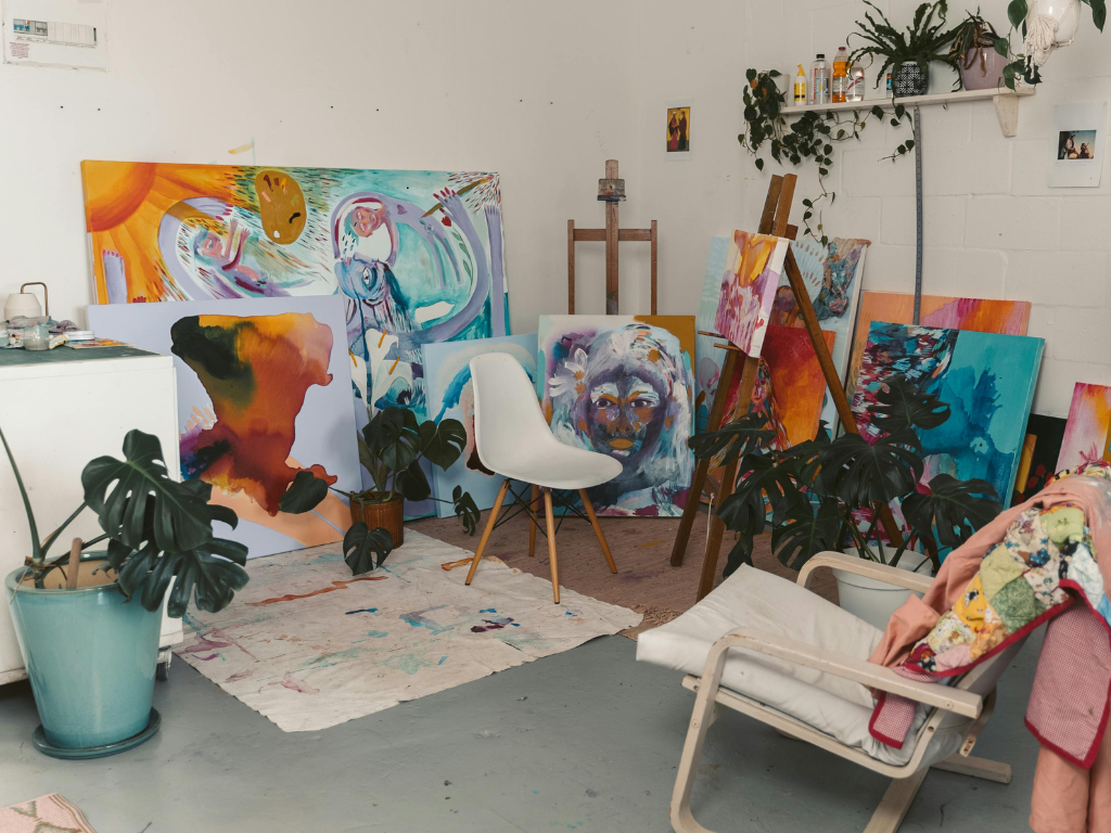 Foto: Canva. Cerca de 180 líderes y empresarios se reunirán en la primera Plenaria de la Iniciativa Cluster Industrias Creativas.