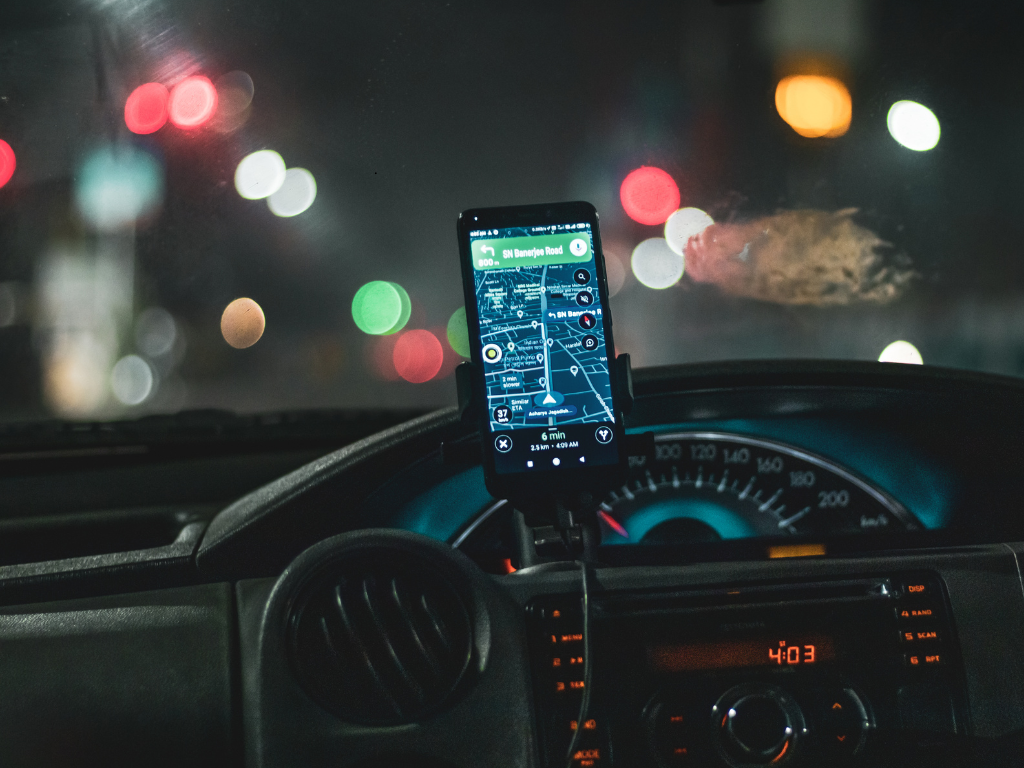 Foto: Canva. Fue retirado el polémico Proyecto de Ley que pretendía asfixiar de facto a las plataformas de movilidad como Uber, DiDi y Cabify.