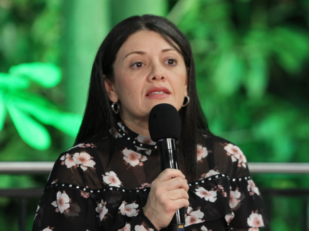 Foto: Cortesía. Clarita García (Defencarga) analiza el impacto de Puerto Antioquia y alerta sobre cierres en Buenaventura y el Túnel del Toyo.