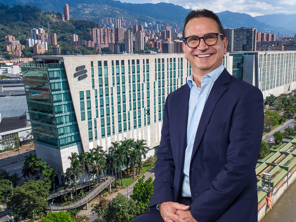 En la imagen aparece Juan Carlos Mora, Presidente de Grupo Cibest.