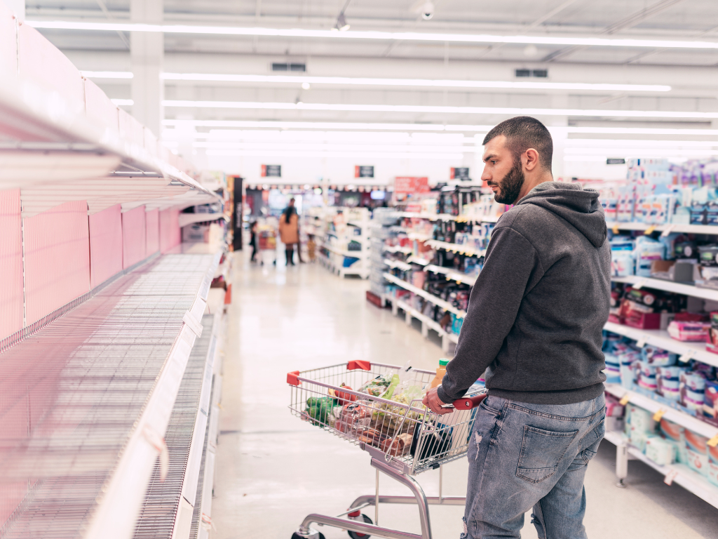 Foto: Canva. Walmart, Ford, Mattel y Shein anuncian aumentos de precios por aranceles de Trump. Consulte la lista completa de marcas afectadas.