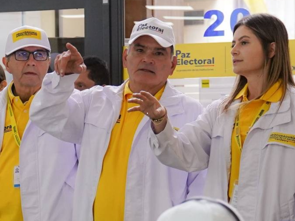 Foto: Procuraduría. Foto: Procuraduría. Procurador Gregorio Eljach calificó la jornada electoral como exitosa. Reportó 433 quejas y anunció preparativos para las elecciones de mayo.