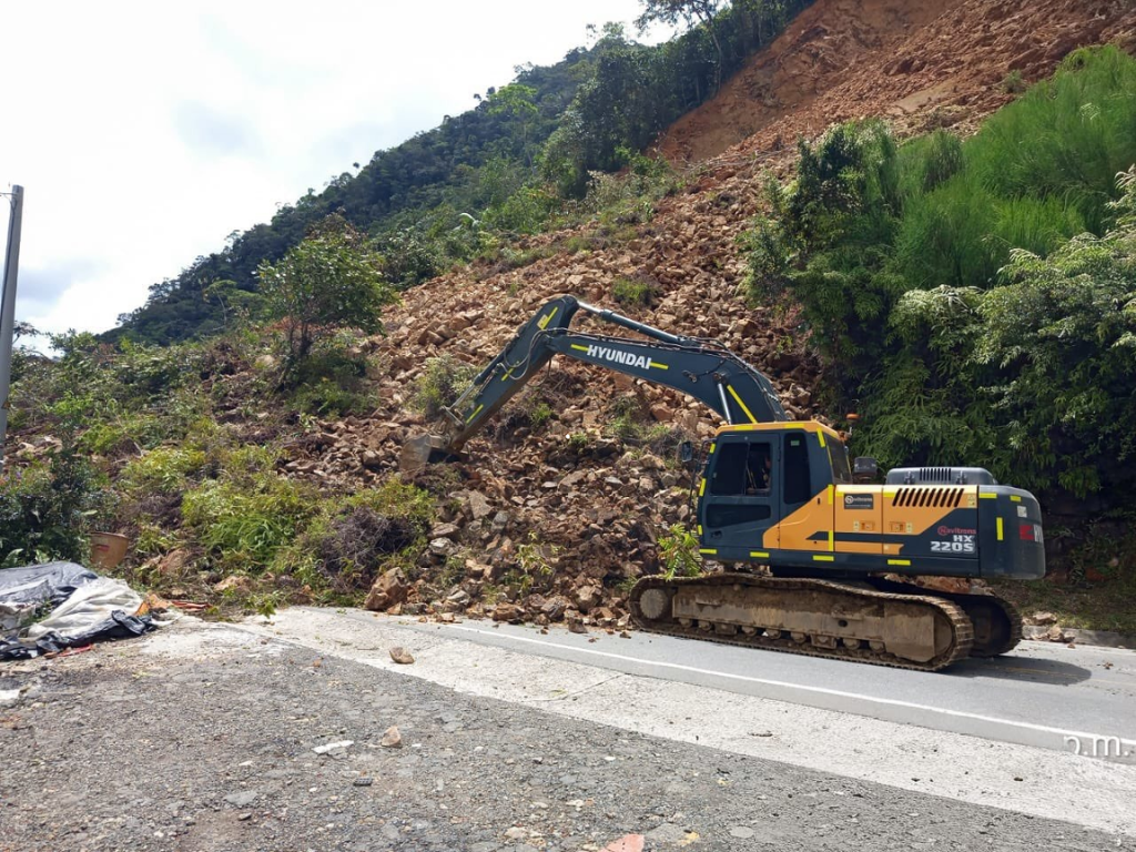 Foto: Cortesía. Invías habilita el paso en la vía Santuario – Caño Alegre tras emergencia en San Luis. Conozca los horarios controlados de 15 minutos.