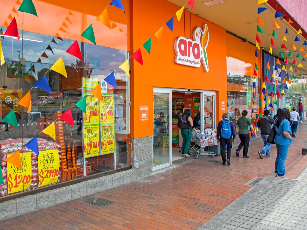 Foto: Ara. Tiendas Ara (Jerónimo Martins) vendió $14,7 billones en Colombia durante 2025. Conozca su plan de expansión y el impacto económico.