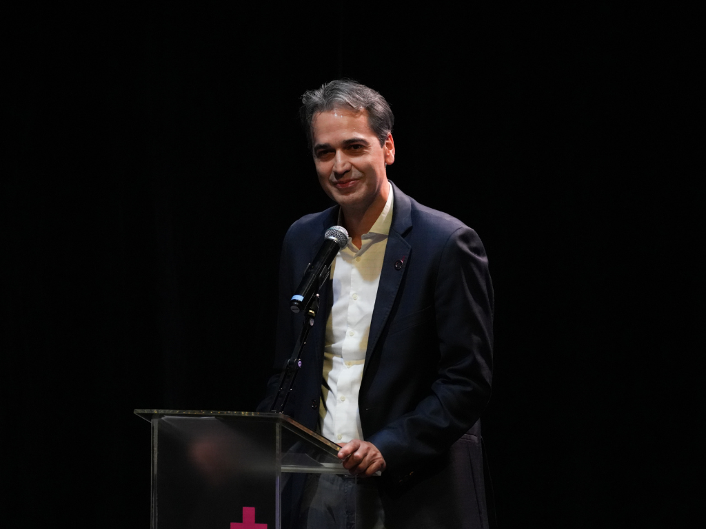 En la imagen aparece David Escobar Arango, director de Comfama.