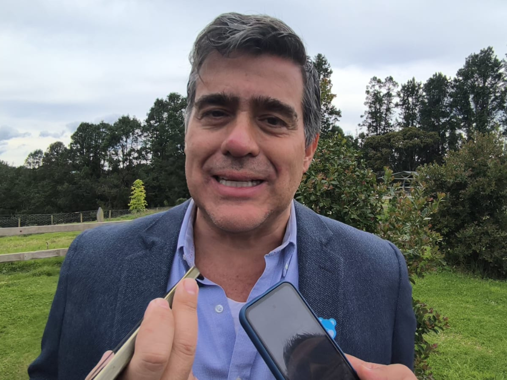 Foto: ABC Economía. Entrevista con Carlos Vélez y Diego Loaiza (Essity) sobre 60 años de Familia. Ventas, expansión a Venezuela y el éxito de la empresa.