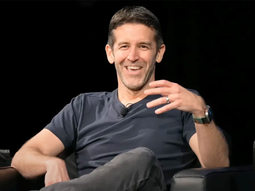 Foto: Cortesía. Apple confirma a John Ternus como sucesor de Tim Cook a partir del 1 de septiembre y genera revuelo en el mundo tecnológico.