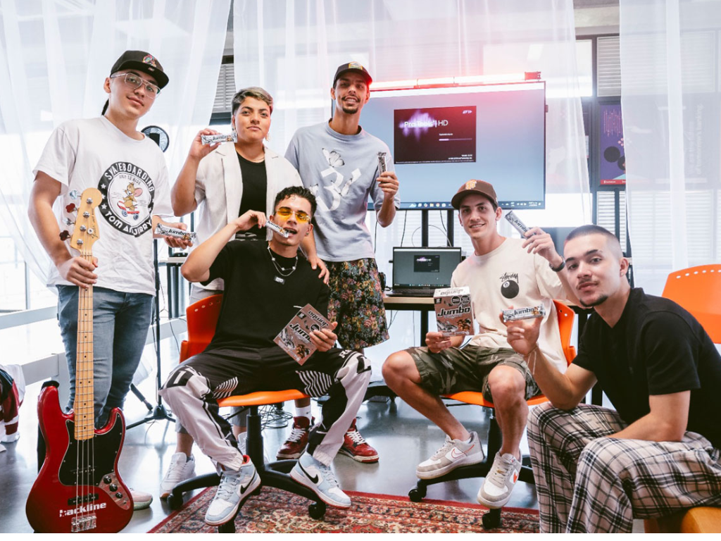 Foto: Distrito de Medellín. Medellín Music Lab ha formado a 540 jóvenes y generado $100 millones para artistas. Conozca los nuevos estudios de grabación públicos en 2026.