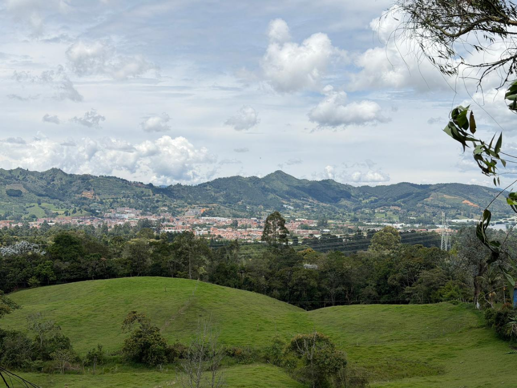 Foto: Gobernación de Antioquia. Registraduría fija nueva fecha para la consulta del Área Metropolitana del Valle de San Nicolás. Conozca los beneficios de la integración.