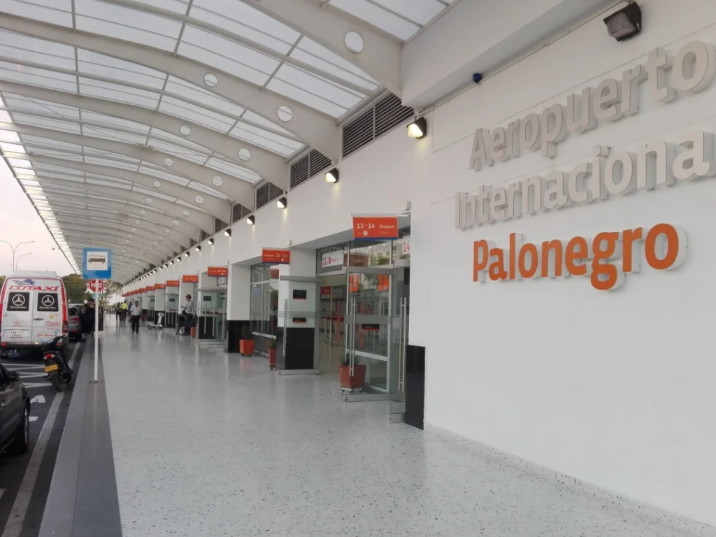Foto: Cortesía. Aerocivil levanta suspensión en el Aeropuerto Palonegro de Bucaramanga tras bloqueos. Conozca el impacto en los 18 vuelos cancelados.