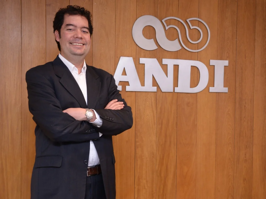 Foto: Andi. La Cámara de Alimentos de la ANDI alerta sobre riesgos para 51.200 empresas por nuevo etiquetado de Minsalud. Falta de evidencia científica y costos según el gremio.