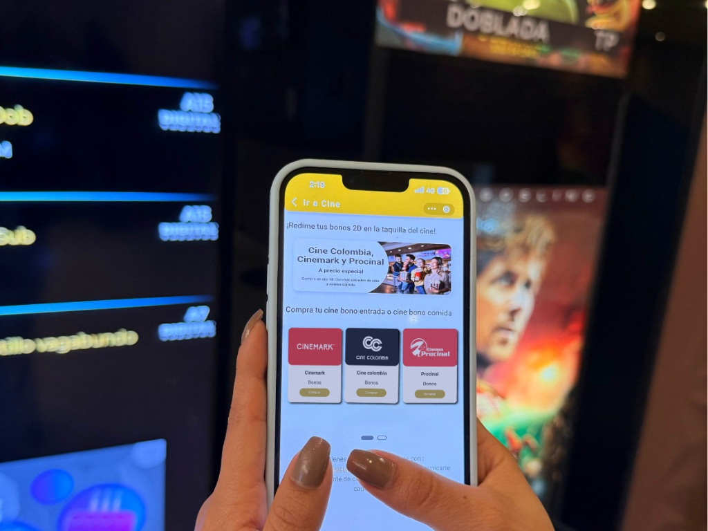 Foto: Claro. Claro lanza plan con membresía Ir a Cine. Entradas a $10.900 y combos de comida en App Mi Claro. Beneficios en Cine Colombia y más.