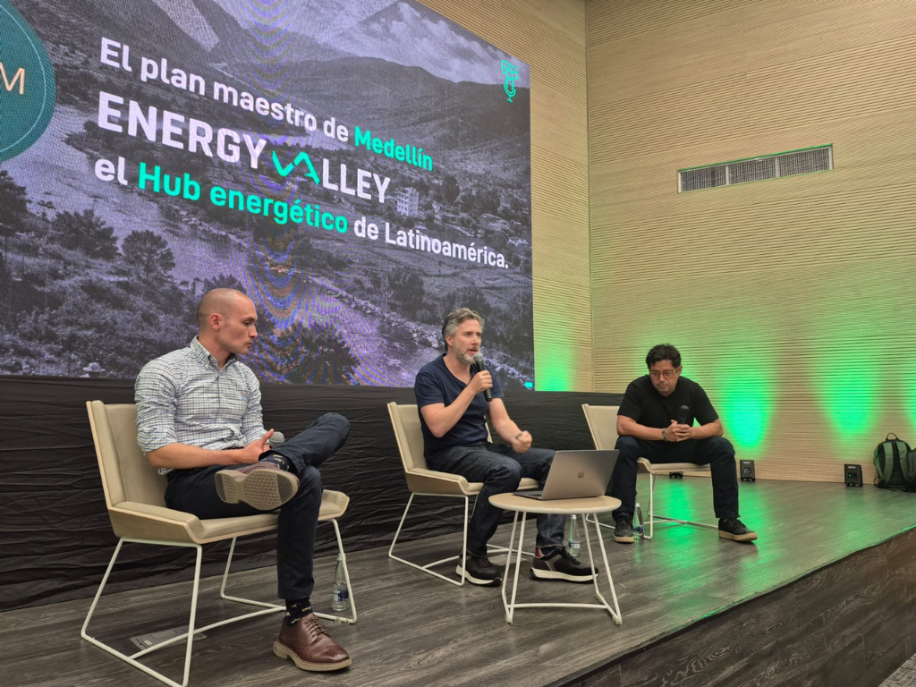 Foto: Cámara de Comercio de Medellín. Medellín lanza Energy Valley, un centro de investigación de Eafit, EIA y Erco para desarrollar talento y resolver retos energéticos globales.