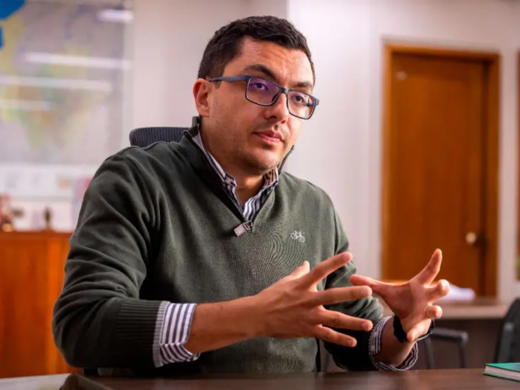 Foto: El Colombiano. Antioquia invierte $1.810 millones en bioeconomía para llevar productos locales a mercados internacionales. Alianza Gobernación, Comfama y GGGI.