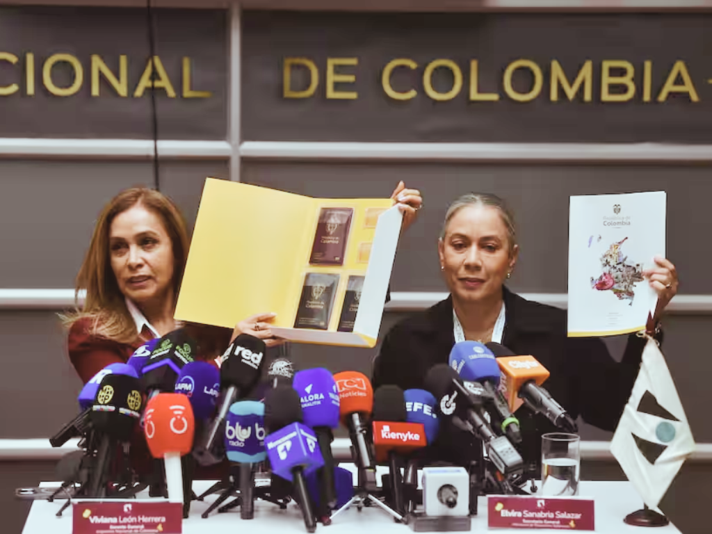 Foto: Gustavo Torrijos Zuluaga. Inicia el modelo público de pasaportes en Colombia con la Imprenta Nacional. Conozca los nuevos precios para 2026 y las jornadas de Semana Santa.