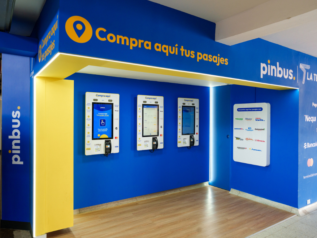 Foto: Pinbus. Regresa a Bogotá sin multas: Horarios del Pico y Placa Regional este domingo 5 de abril. Consejos de Pinbus para viajar en bus.