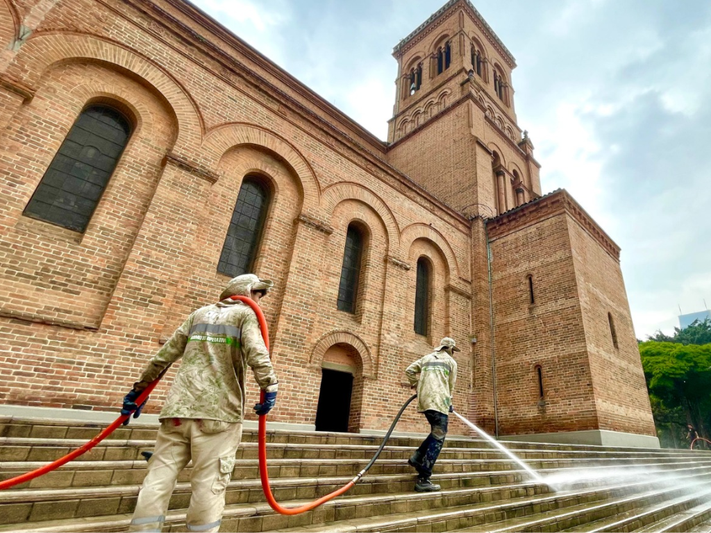 Foto: Distrito de Medellín. El Distrito intervino 14 templos emblemáticos de Medellín para Semana Santa. Conozca las iglesias renovadas en zonas urbanas y corregimientos.