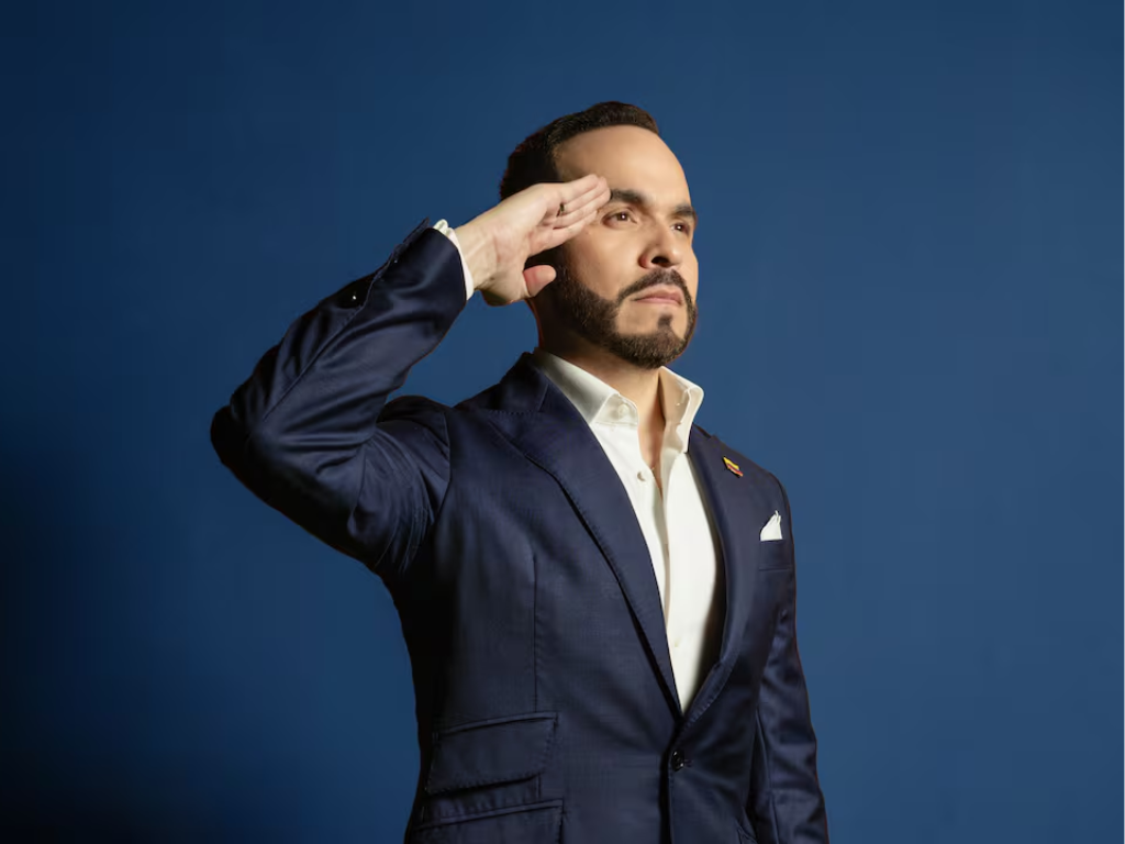 Foto: Cortesía. Perfil de Abelardo de la Espriella: su trayectoria jurídica, el ascenso político con Defensores de la Patria y los desafíos macroeconómicos de su gobierno.