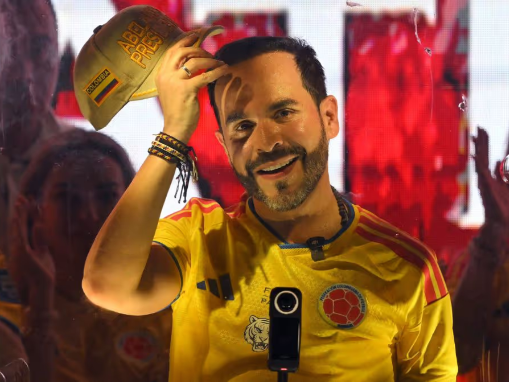 Foto: Cortesía. Juez revocó la medida que prohibía a Abelardo de la Espriella uso de la camiseta de la Selección Colombia en su campaña.