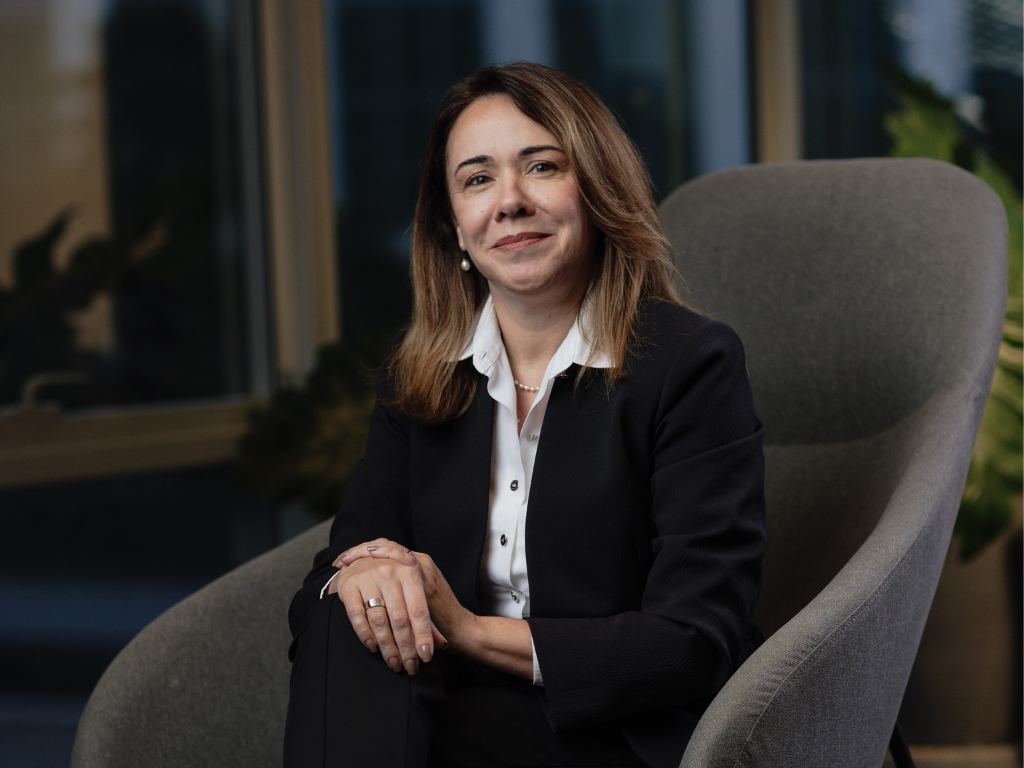 Foto: Ford. El histórico nombramiento de Andrea Pinto como nueva CFO de Ford para América del Sur redefine el liderazgo femenino en el sector automotriz.
