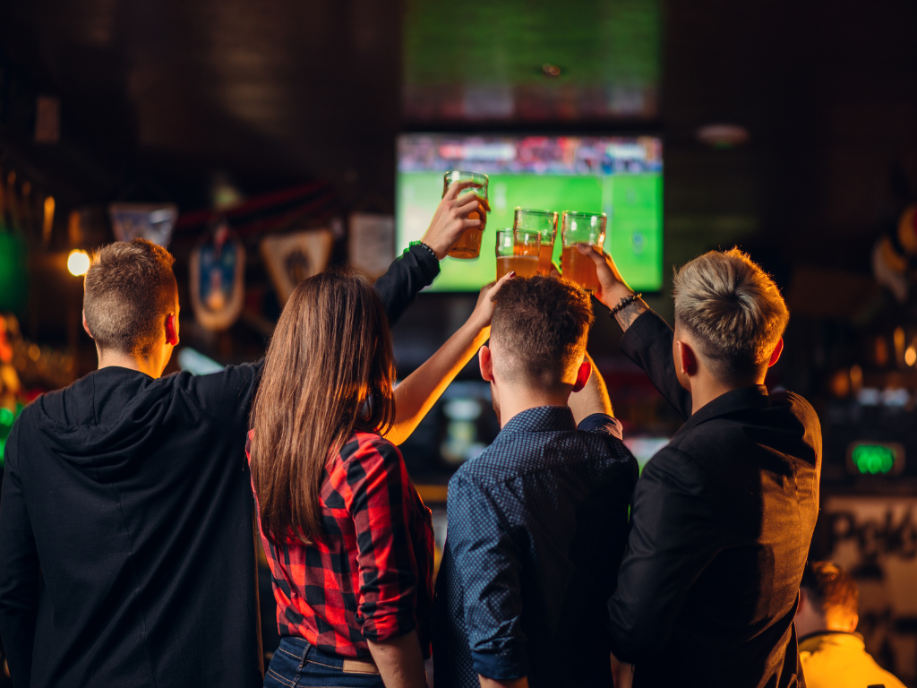 Foto: Canva. ASOBARES proyecta ingresos adicionales por más de $656 mil millones por cuenta del Mundial de Fútbol en 2026.