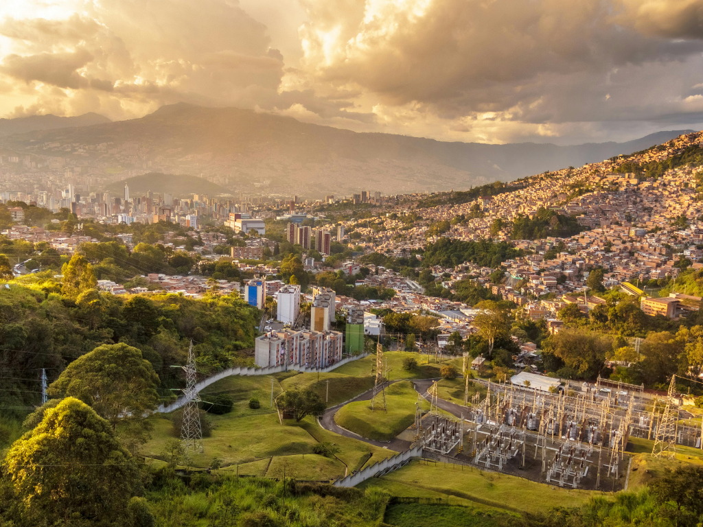 Foto: Canva. Daniel Ruiz Carrascal, coordinador del Siata, explica cómo avanza el fenómeno del Niño, sus categorías de severidad y el impacto en el Valle de Aburrá.
