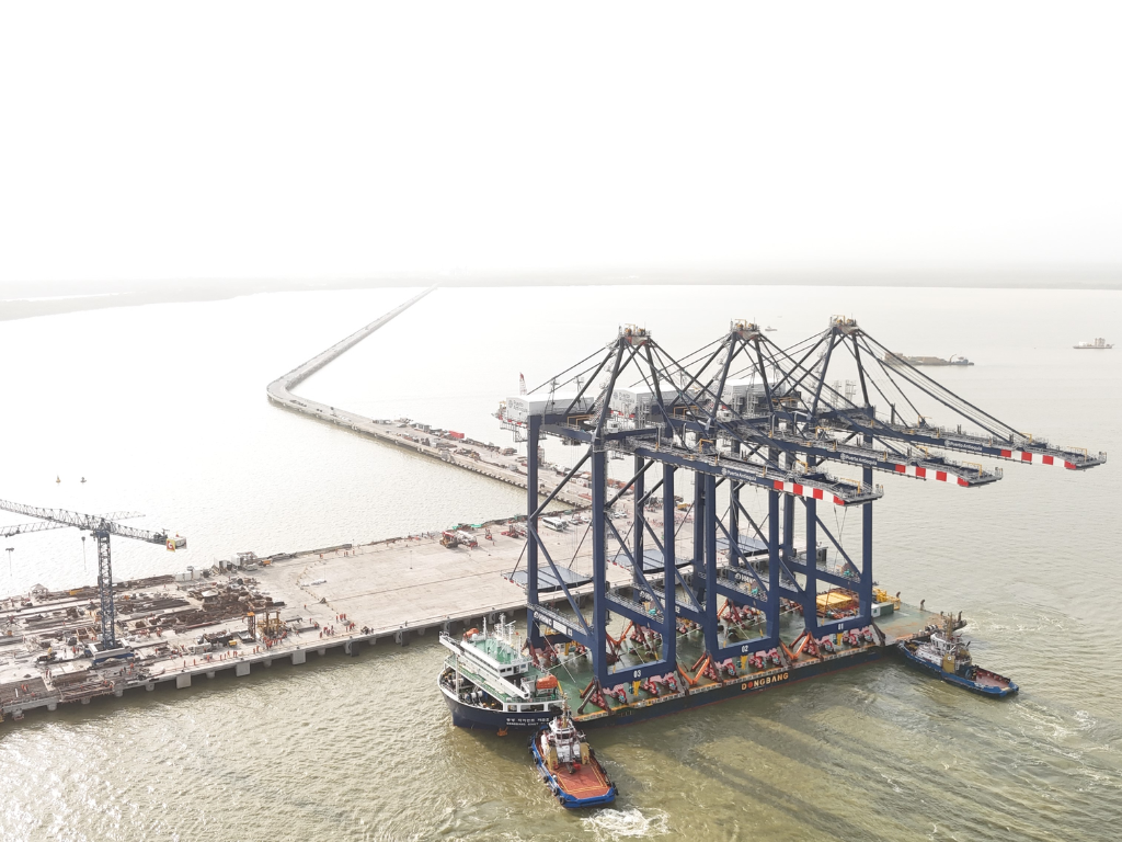 Foto: Puerto Antioquia. La capacidad de Puerto Antioquia para atender servicios de línea principal se consolidó tras operar exitosamente la motonave de Maersk.
