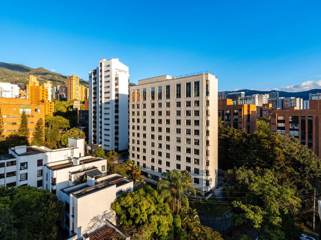Foto: Cortesía. Nace Be Live en Medellín, un ecosistema musical de 50 habitaciones que integra alojamiento, salas de ensayo, control room y estudio de grabación.