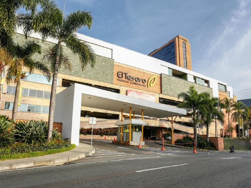 Foto: El Tesoro. El Mapa Nacional de Centros Comerciales 2026 ubica a El Tesoro, Santafé y Mayorca en el top de ingresos en el área metropolitana de Medellín.