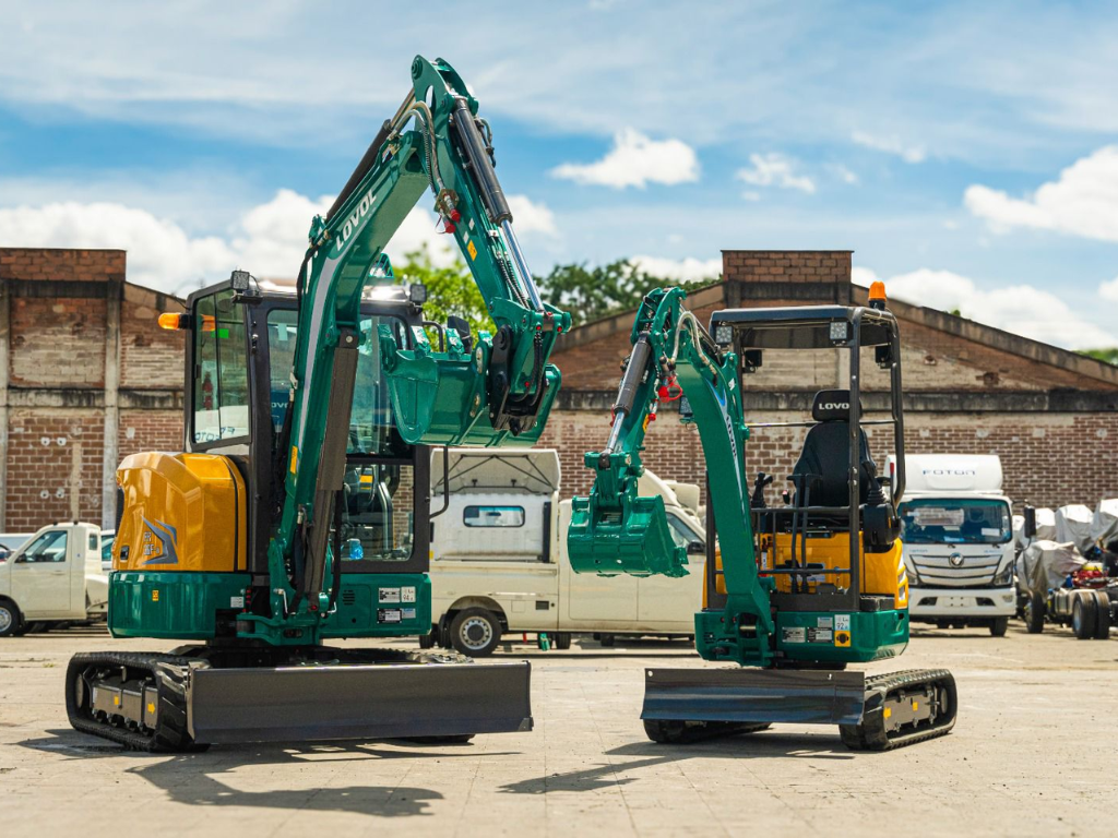 Foto: Cortesía. Corautos Andino presenta en ExpoCamacol 2026 con sus marcas Lovol, Tunland y Dongfeng. Descubre las nuevas miniexcavadoras para construcción.