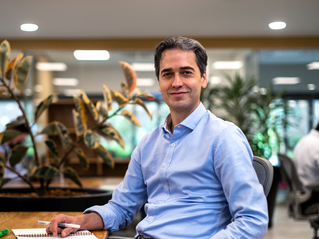 Foto: Cortesía. David Escobar Arango, director de Comfama, propone al nuevo Gobierno cooperación en vivienda, salud y educación.